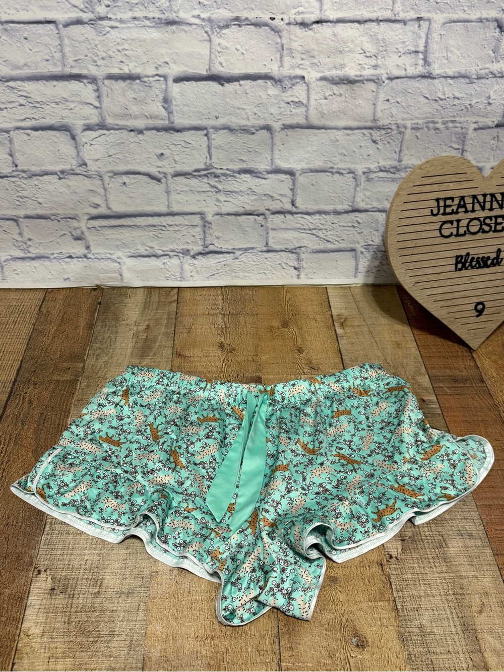 Victoria’s Secret sleep
Shorts
